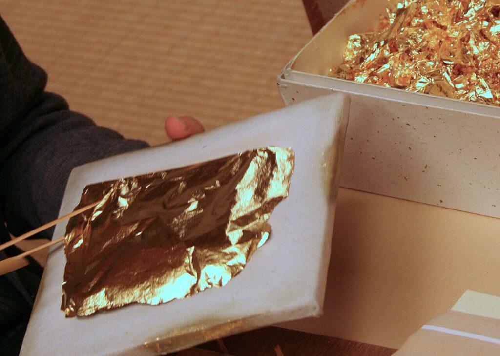 金沢の金箔お土産を選ぶ｜体験・買う場所・行き方ガイド